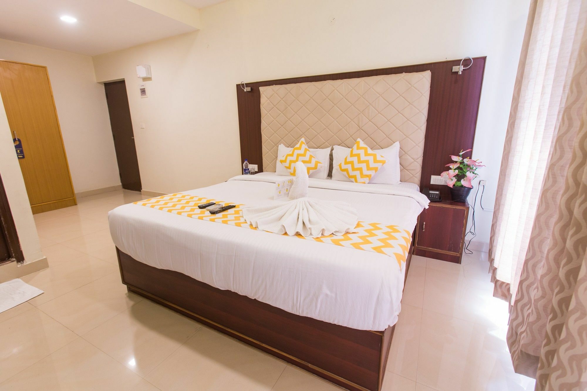 Fabhotel Millenium Stay Indiranagar Bangalore Exterior photo