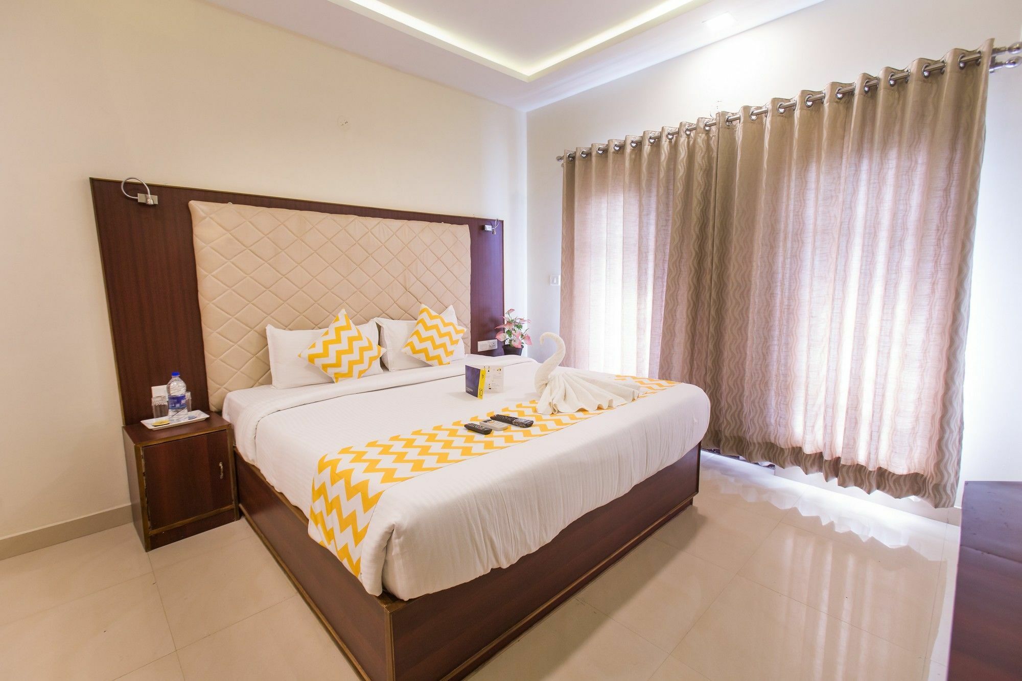 Fabhotel Millenium Stay Indiranagar Bangalore Exterior photo